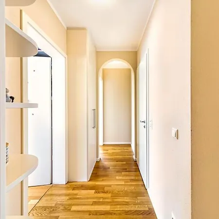 139 M² Familienwohnung In Haidhausen - 4 Schlafzimmer * Mnichov